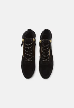 Gabor Comfort Sneakers AlteSchwarz/Gold Donna Sneakers GAJ11A0EB-Q11 -Gabor 50a0d8a5ec7744589398ad4c03221599 scaled