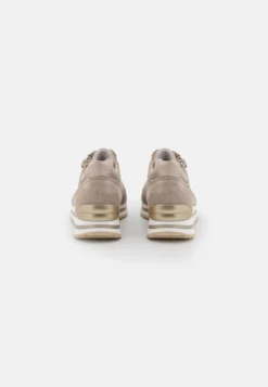 Gabor Comfort Wide FitSneakers BassePuder Donna Sneakers GA111A0VT-C11 -Gabor 6103089e99db480892ed49d936864020 scaled