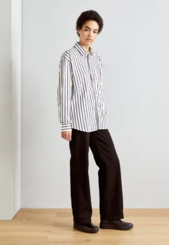 Gabor Stivaletti Con La Zeppa - Schwarz -Gabor 8b012bd097a845958237e1383ba2e131 scaled