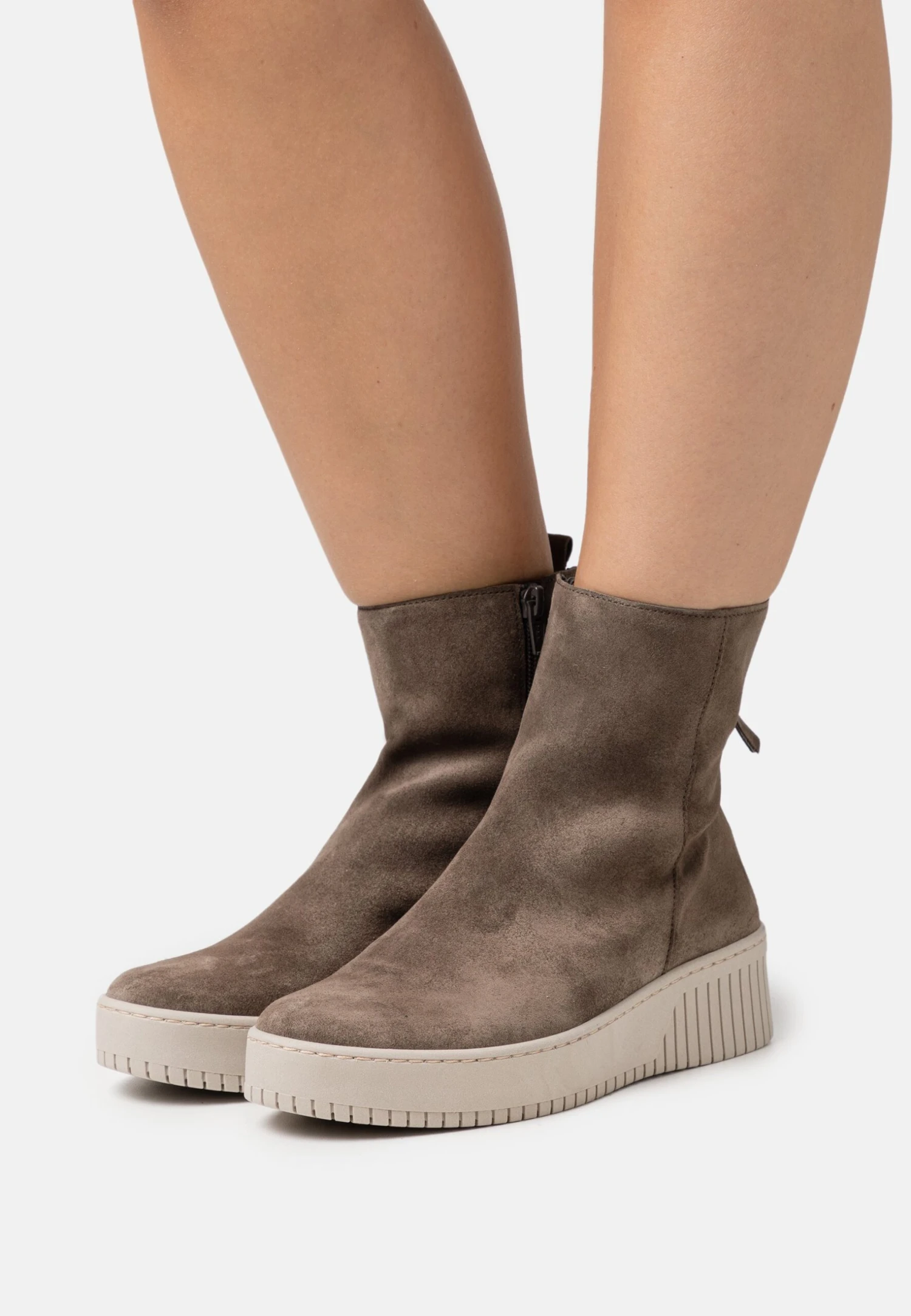 Gabor Stivaletti Con PlateauMohair Donna Stivaletti GA111N1U3-O11 1 Gabor Stivaletti Con PlateauMohair Donna Stivaletti GA111N1U3-O11