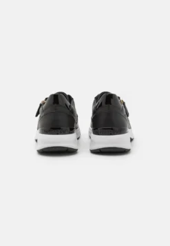 Gabor Comfort Sneakers BasseBlack Donna Sneakers GAJ11A0E0-Q11 -Gabor ed8216e67e1045d3a52490e56b901855 scaled