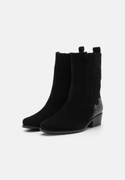 Gabor Comfort Stivaletti Texani / BikerSchwarz Donna Stivaletti GAJ11N06X-Q11 -Gabor fdadb0de32b94171afc87f9defb64e94 scaled